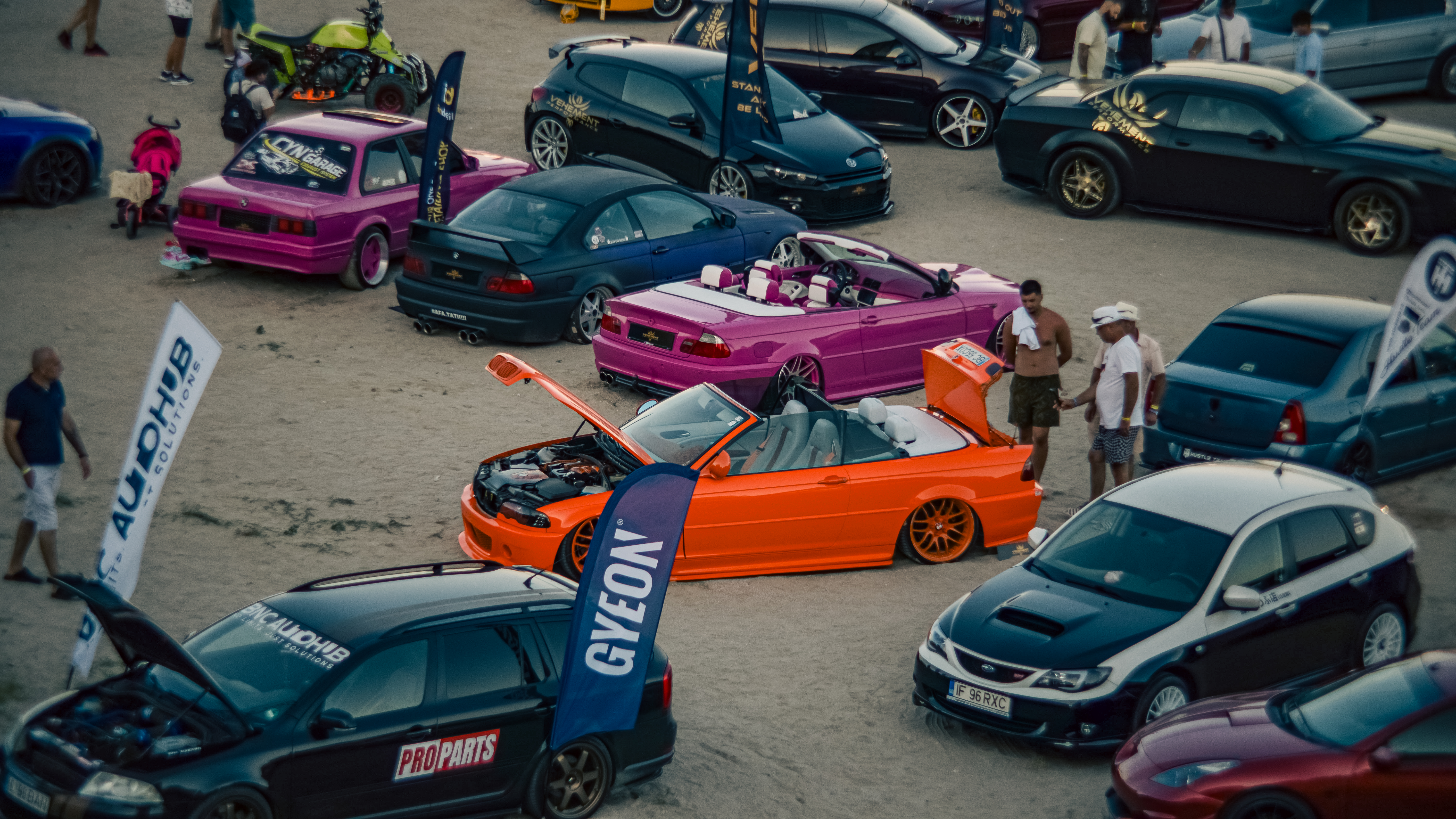 Mașini expuse la Show & Shine